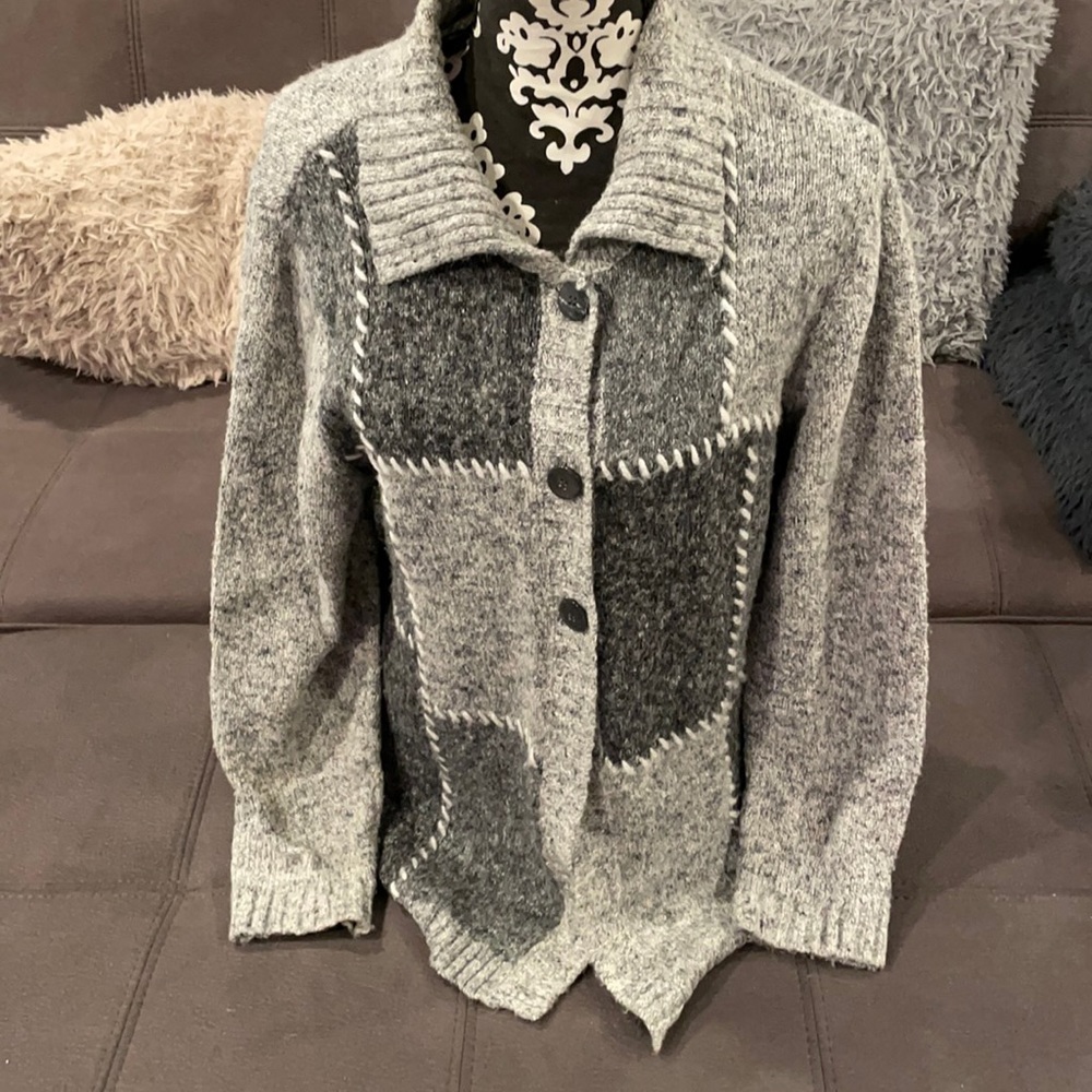 ALFRED DUNNER Gray Pattern Cardigan Size Medium